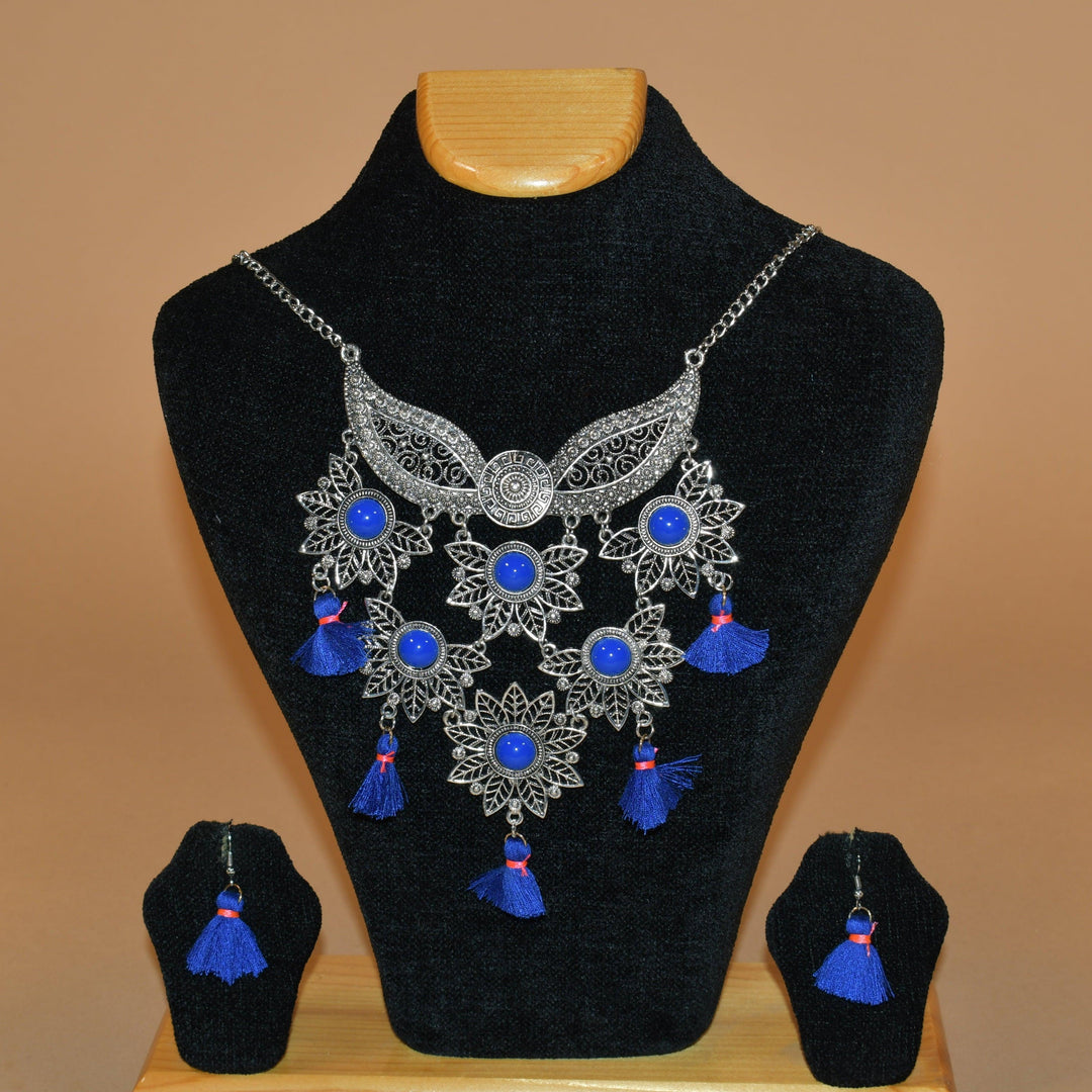 Eyelid Multi Layered Necklace Set