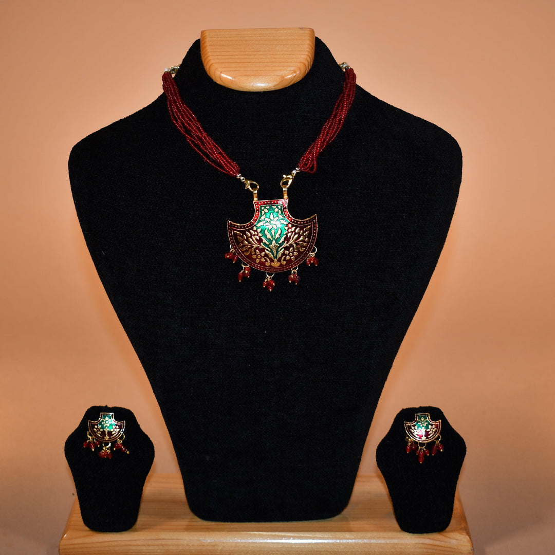 Shade of Red Anchor Shaped Necklace Set