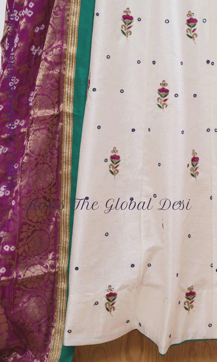 CC2324 - CHANIYA CHOLI