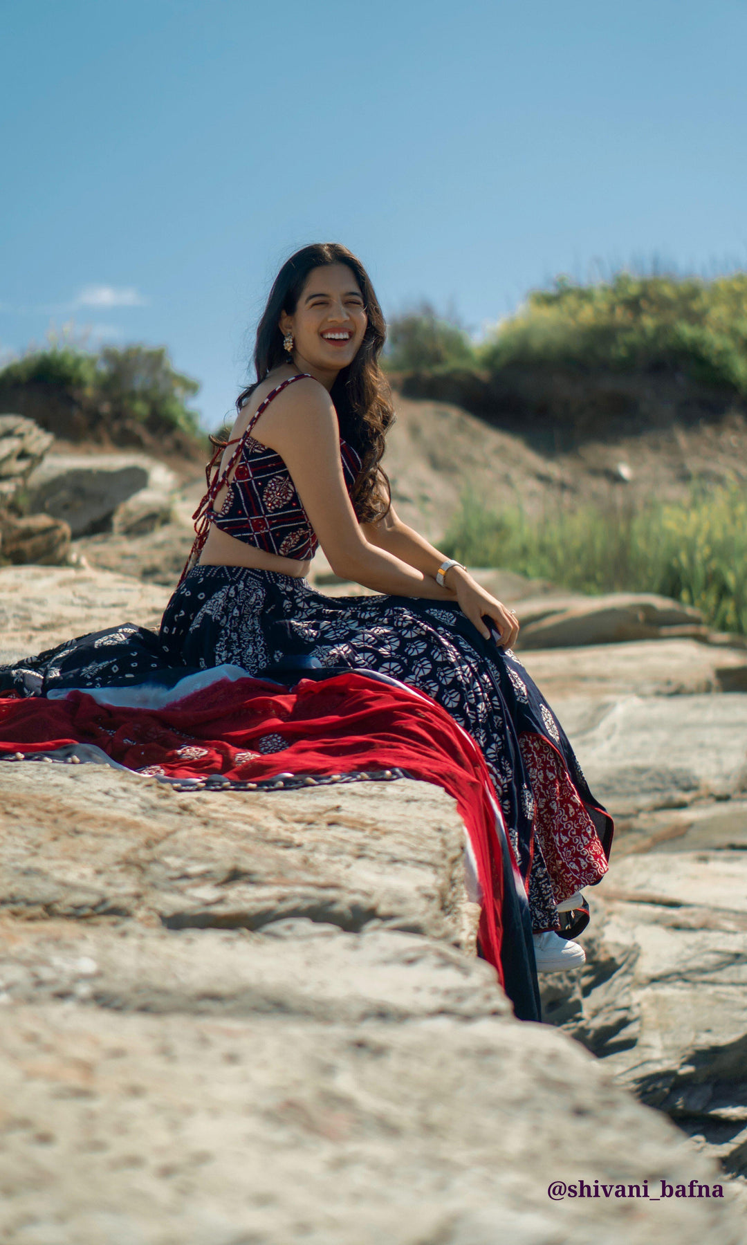 CC3251 - sarees and lehengas