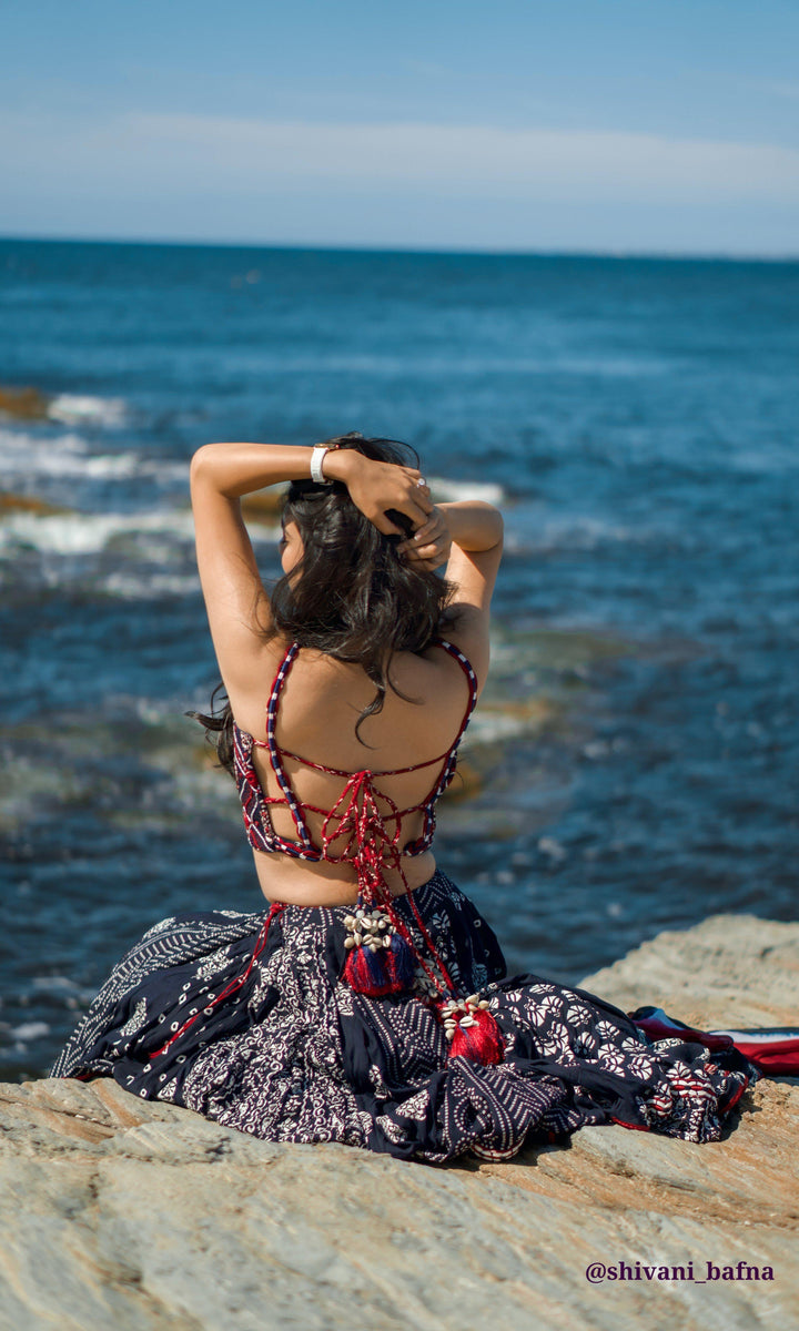 CC3251 - sarees and lehengas