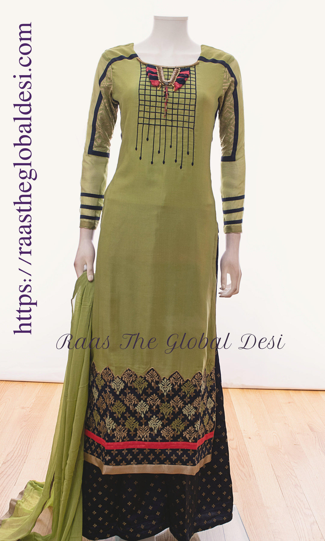 AG1421 - ANARKALI & GOWN