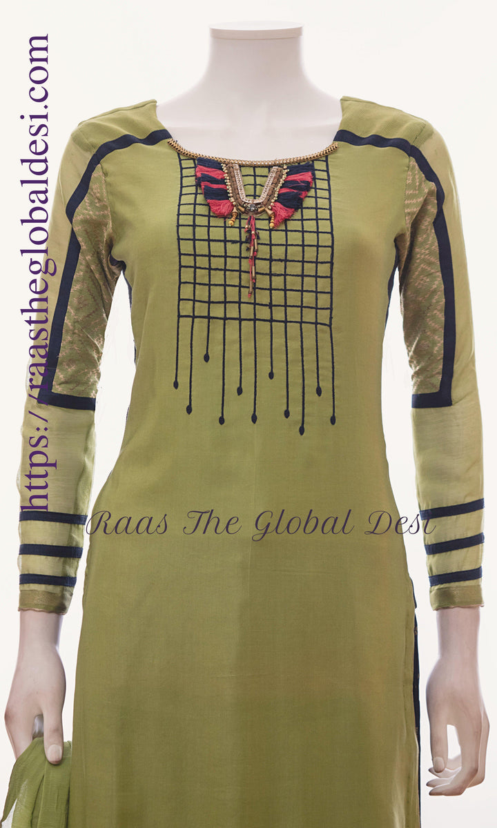 AG1421 - ANARKALI & GOWN