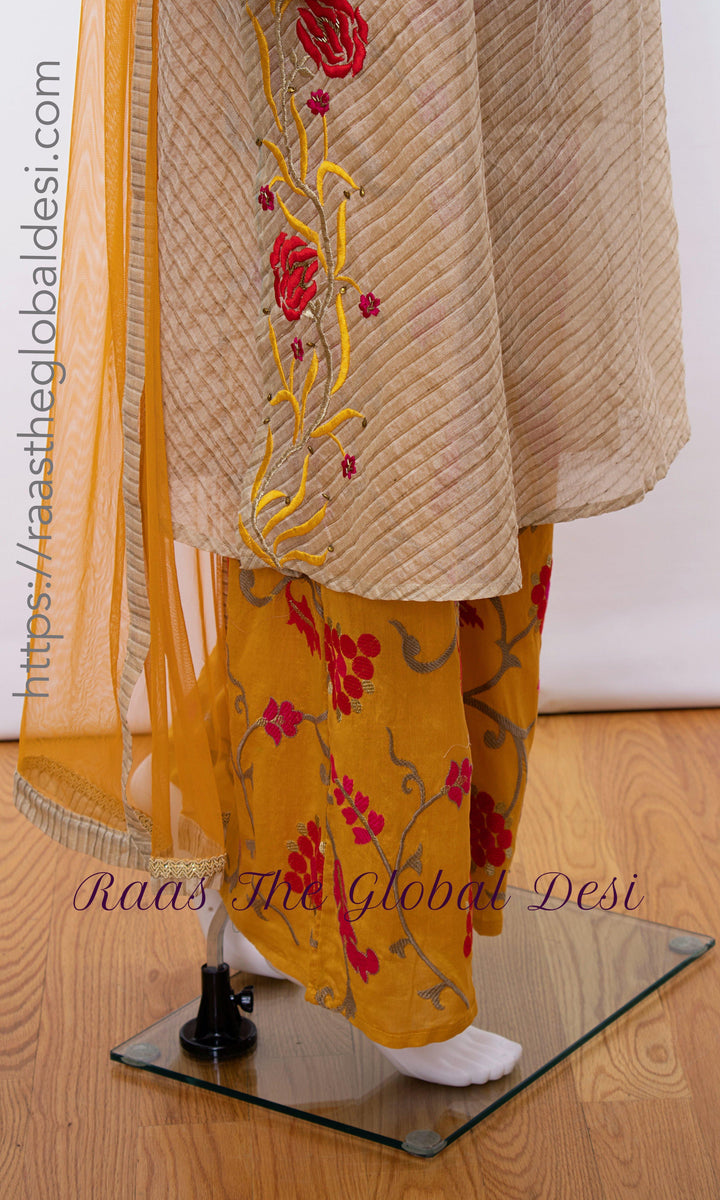 AG1625 - ANARKALI & GOWN