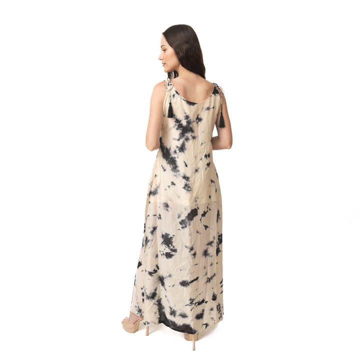 Aekaa Long dress with Embroidery Belt and Double Slit