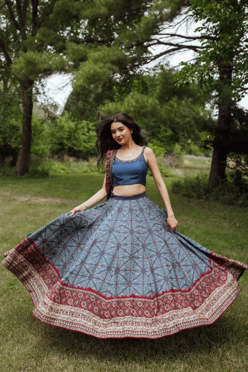 Blue Lehenga Choli Set: Bandhani Print Elegance