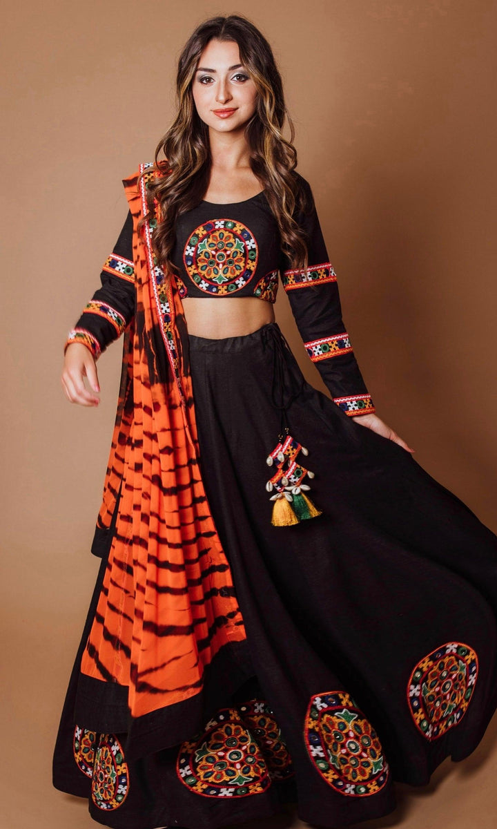 CC3636-[black_lehenga_choli]-[black_chaniya_choli]-[black_lehengas]