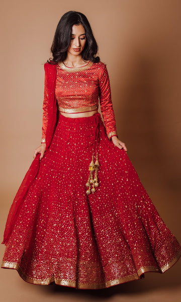 Mix & Match Benarasi Dupatta With Your Wedding Lehenga For A Unique Bridal  Look! | WedMeGood