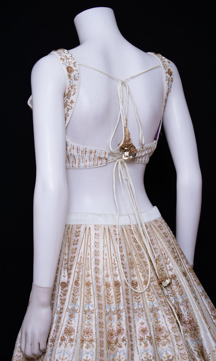 Kiara-[LEHENGAS]-[BRIDAL_LEHENGAS]-Raas