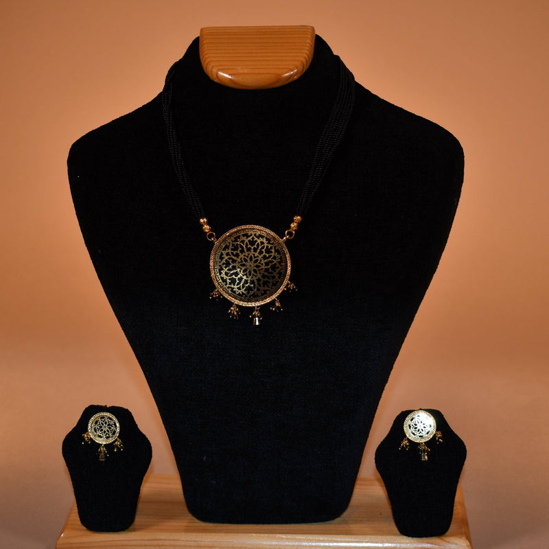 Classy Black & Gold Necklace Set FASHION JEWELRY RAAS
