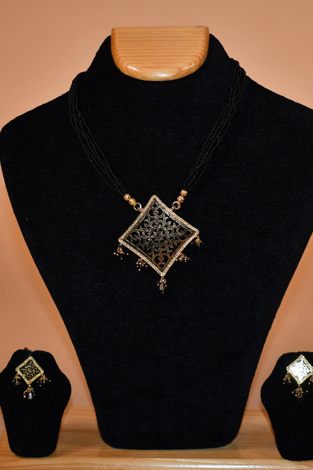Diamond Black Necklace with Matching Earrings FASHION JEWELRY RAAS
