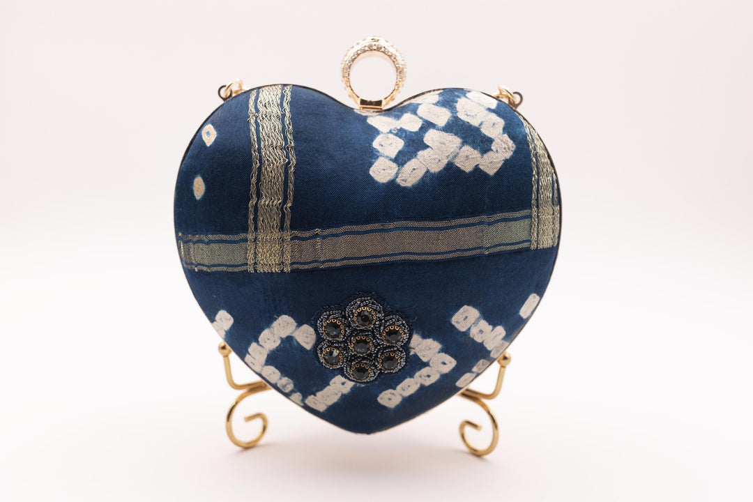 Heart AARA CLUTCH with Long Chain-Raas USA