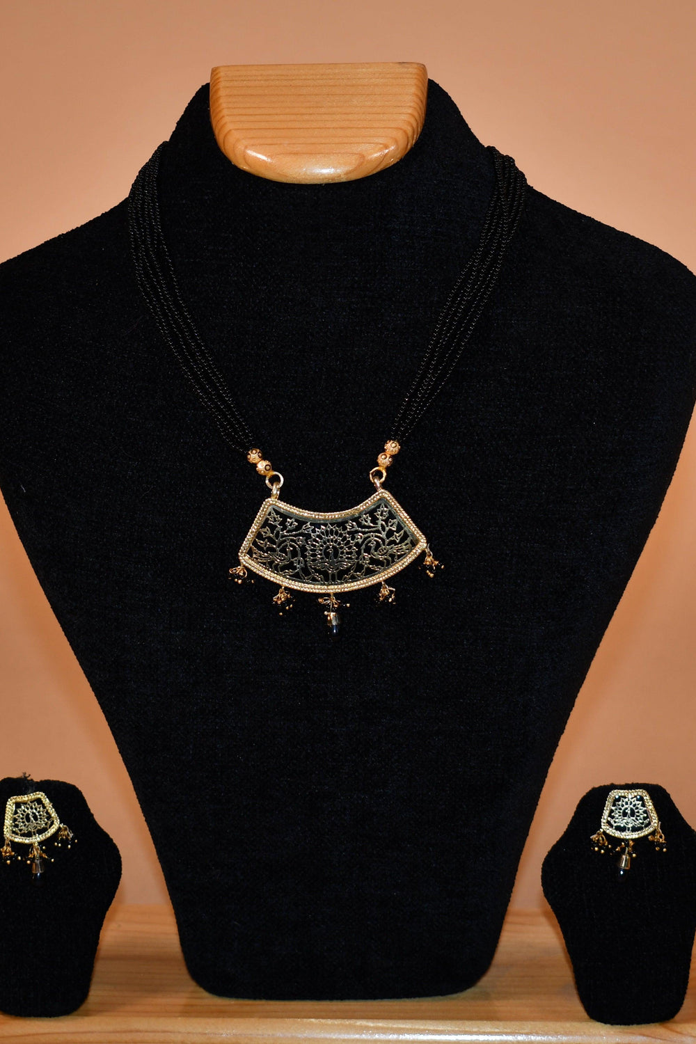 Intricately Carved Black Necklace Set FASHION JEWELRY RAAS