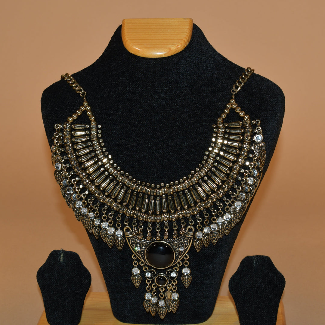 Intricately Patterned Multi Layered Necklace Set