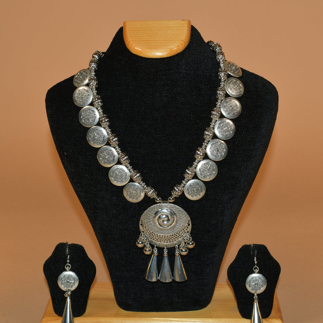 Oxidized Embellished Necklace with Matching Earrings