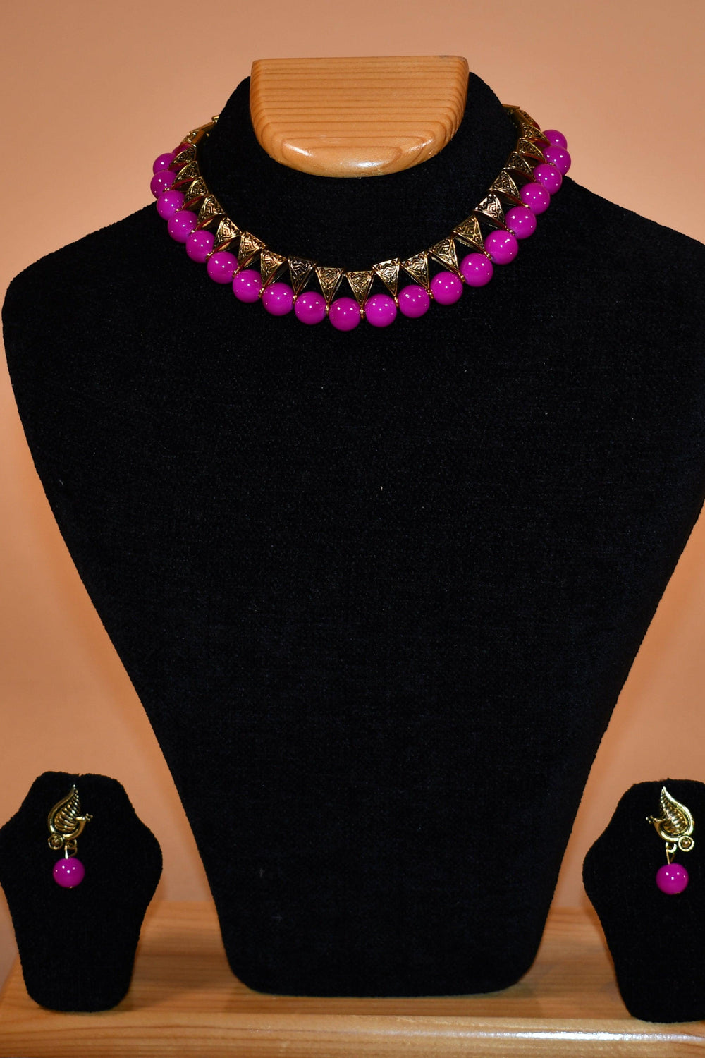 Pink Necklace with Intricate Earrings FASHION JEWELRY RAAS