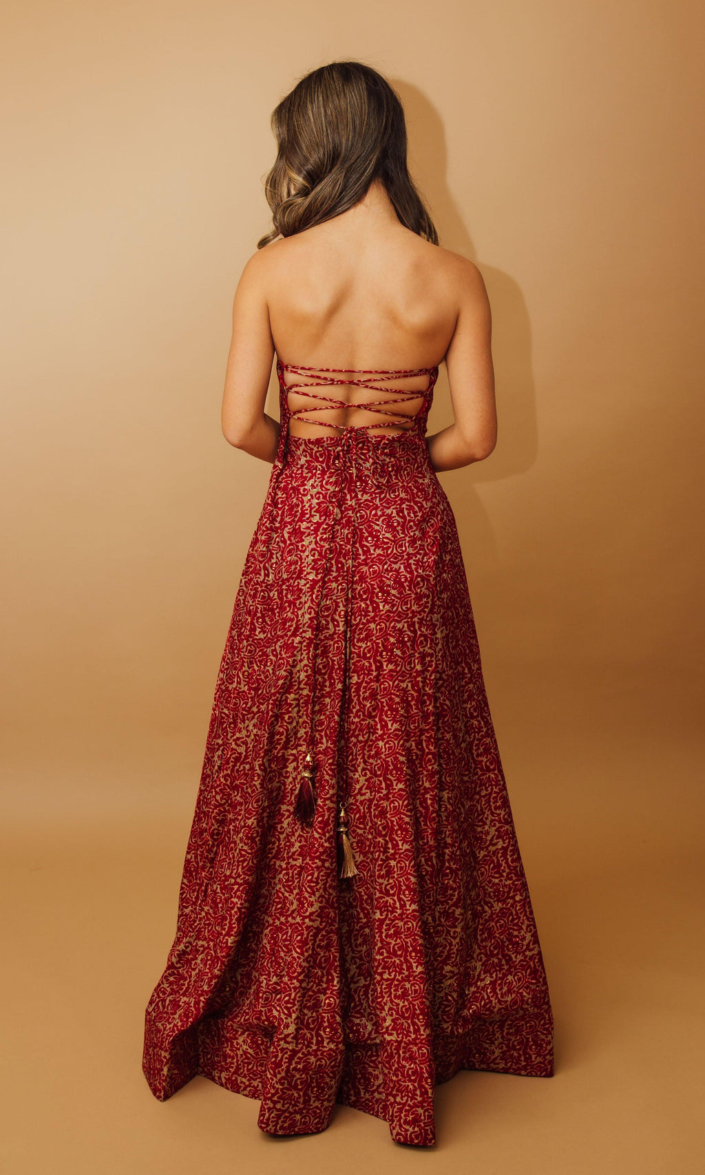 Sia Long Dress with Embroidery: Elegant Cotton-Silk Gown L / Red