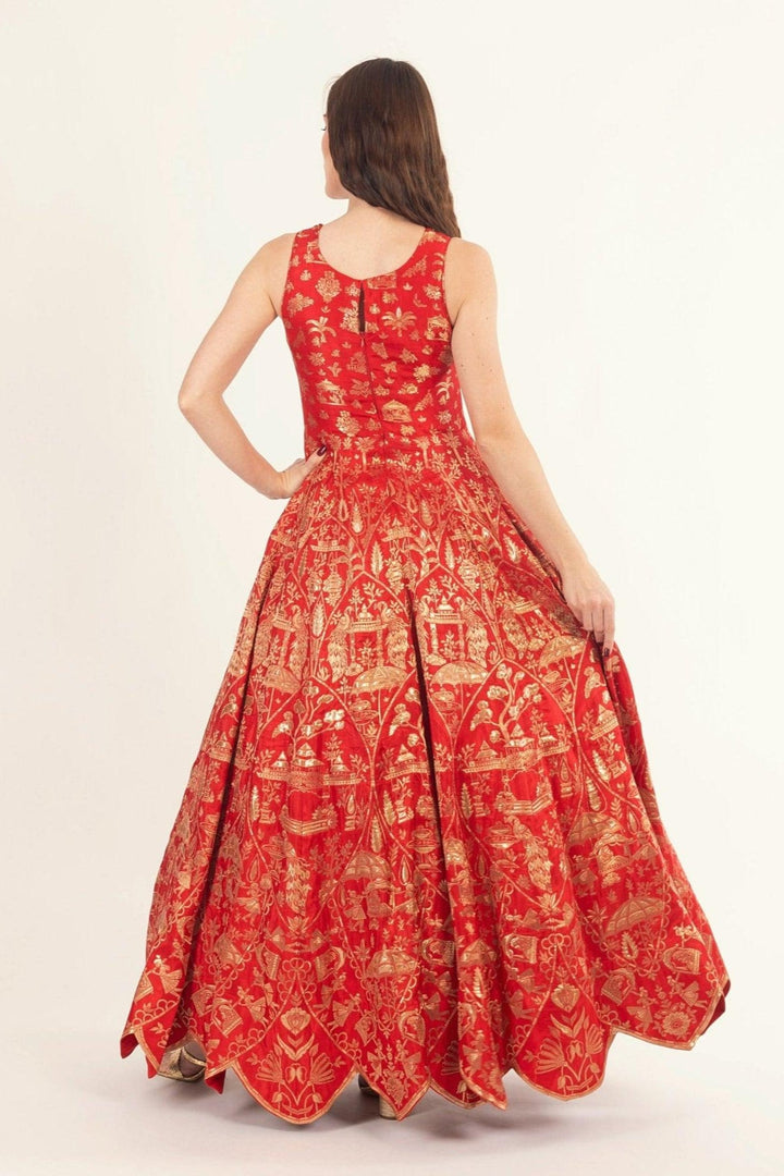Red Sweetheart Neckline Jacquard Gown-Raas USA