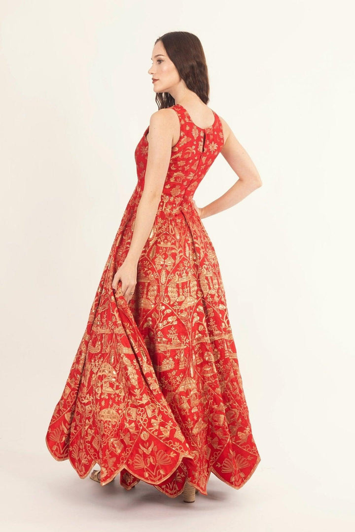 Red Sweetheart Neckline Jacquard Gown-Raas USA