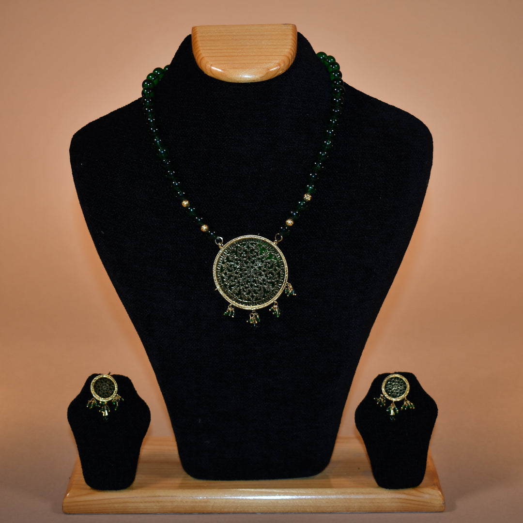 Shade of Green Necklace Set