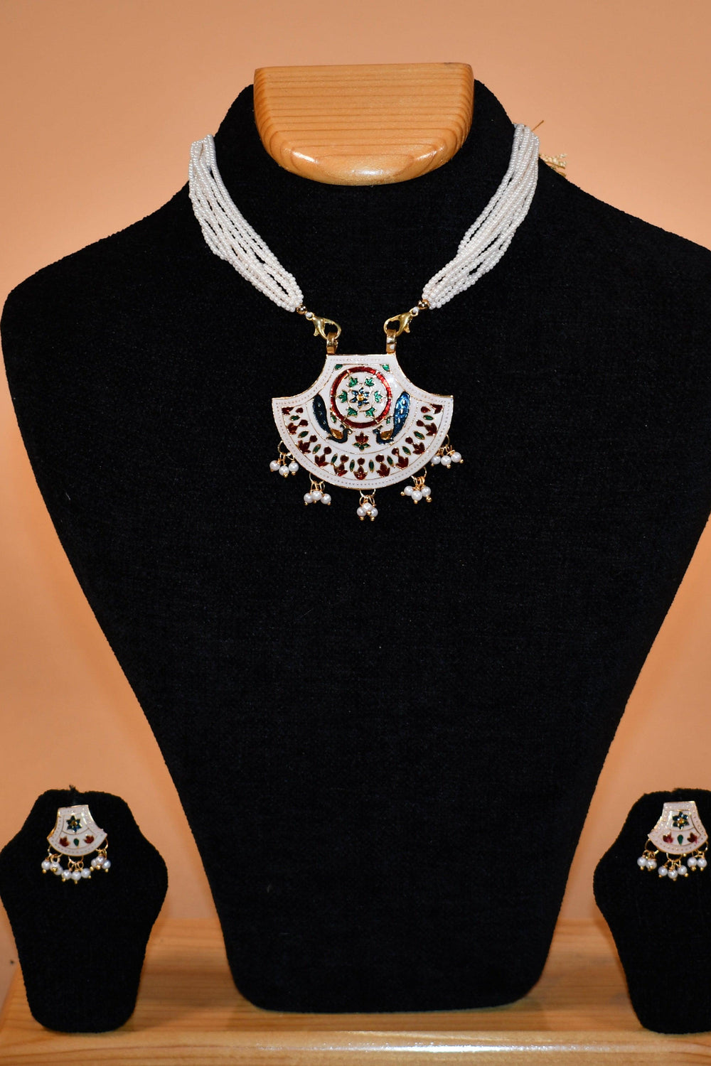 White Necklace with Intricate Earrings FASHION JEWELRY RAAS
