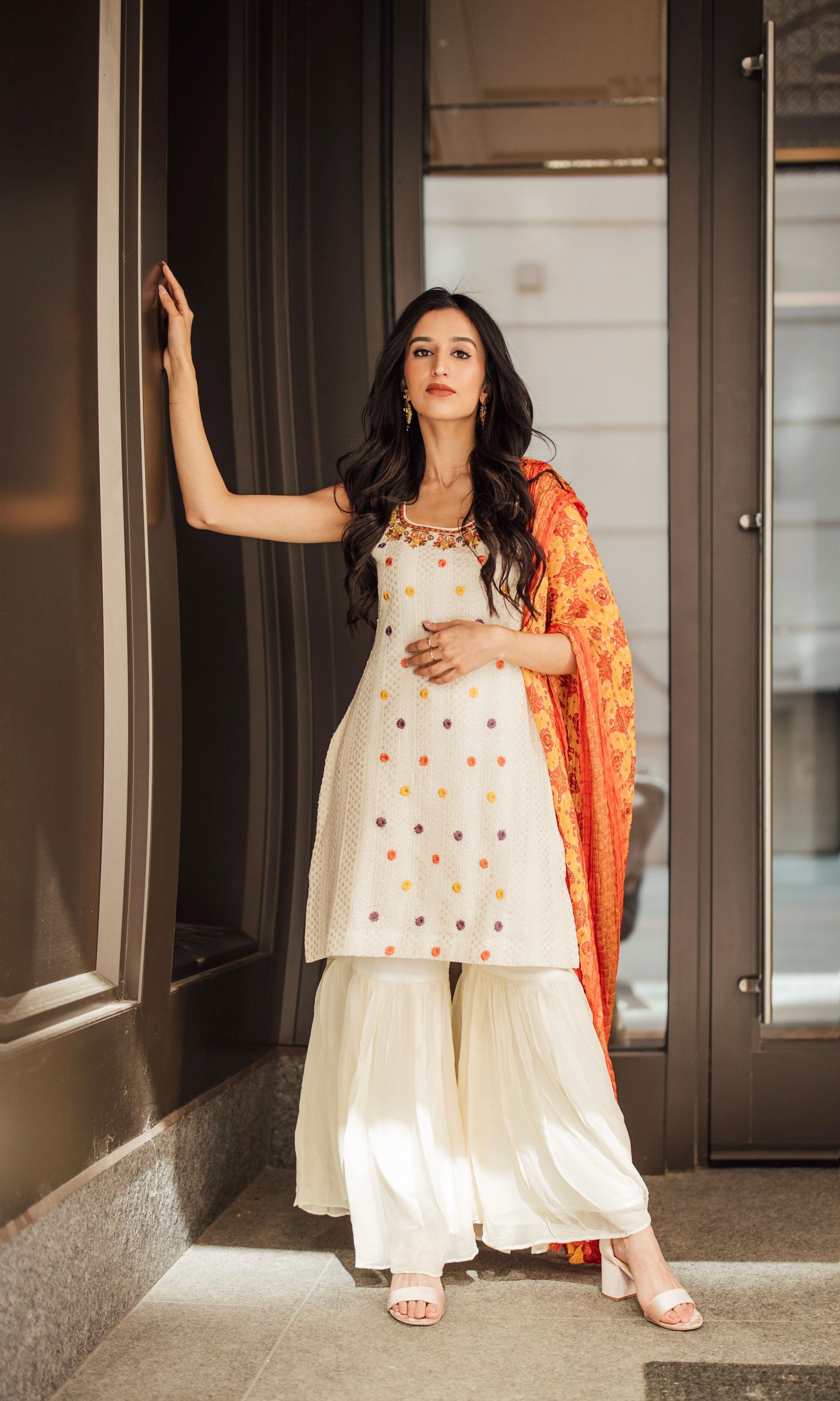 Amazon.com: JVK Enterprise Indian/Pakistani Bollywood Party Wear Wedding  Wear Anarkali Suit Gown for Women Salwar suit Salwar Kameez : Clothing,  Shoes & Jewelry