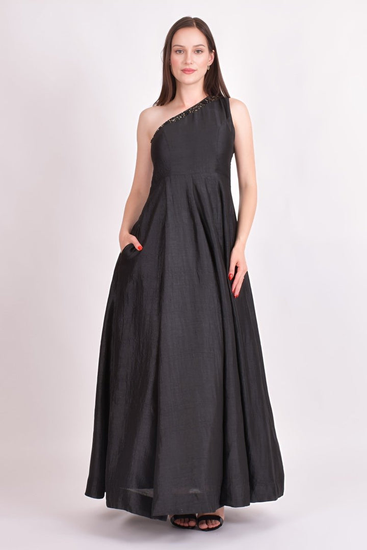 Raas - Oni One Shoulder Embroidered Saree Gown - ANARKALI & GOWN USA