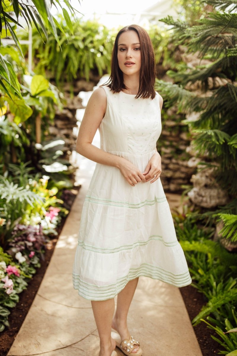 Raas - Saloni White Midi Dress with Embroidery - dresses USA