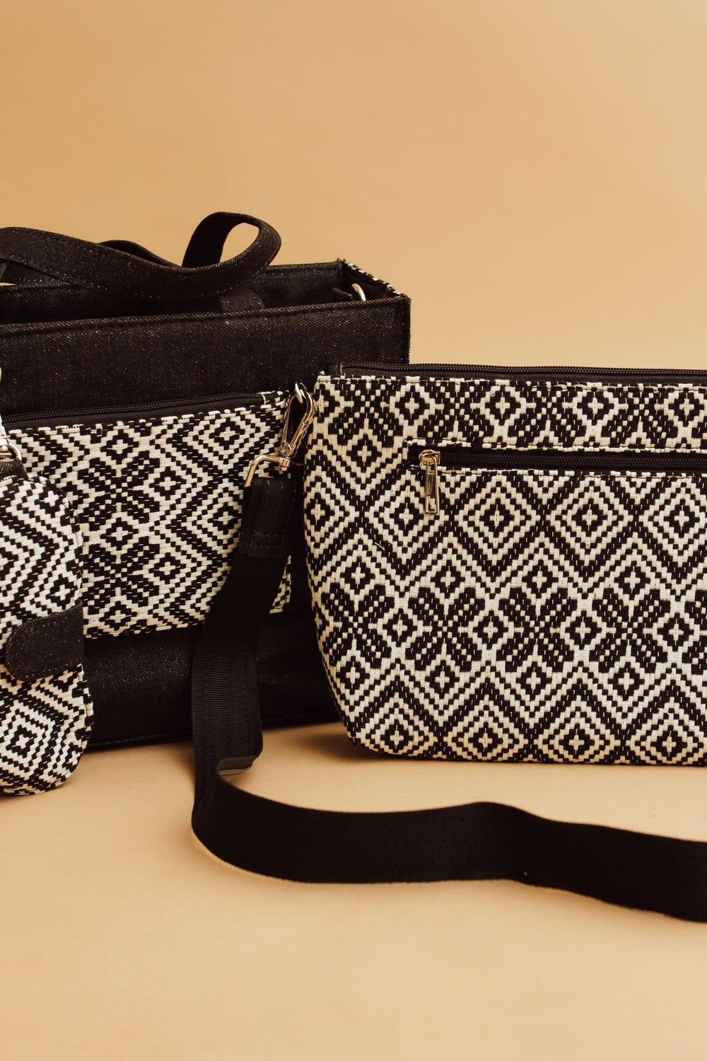 INAYA combo AB1066 - Tote, Sling bag and Sunglasses BAGS RAAS
