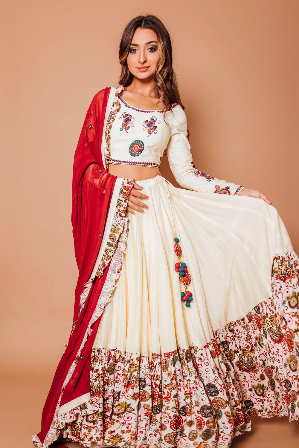 Off-White Chaniya Choli-[mehendi outfit]-Raas