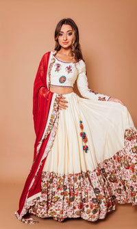 Off-White Chaniya Choli-[mehendi outfit]-Raas