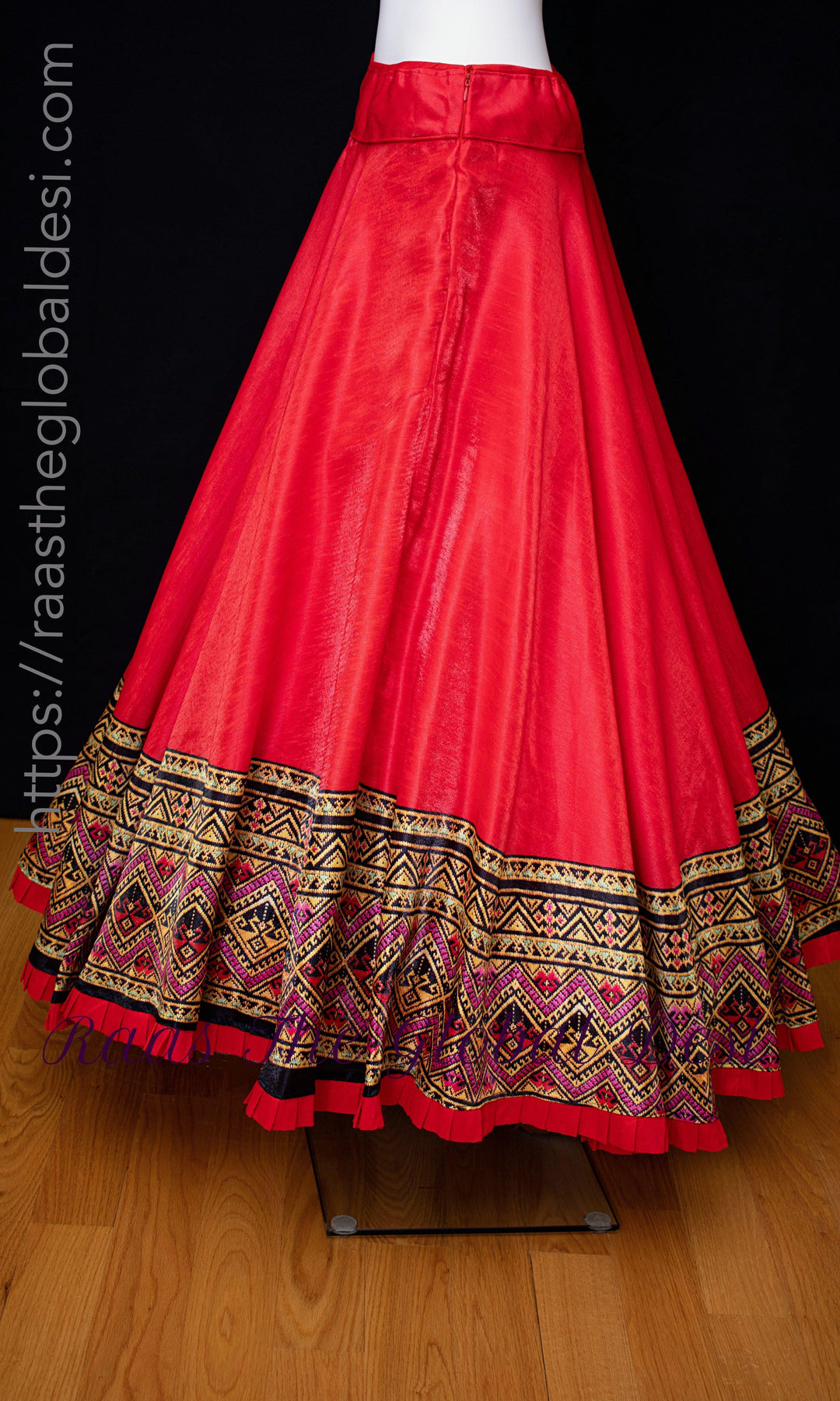 BO1007 - SKIRTS