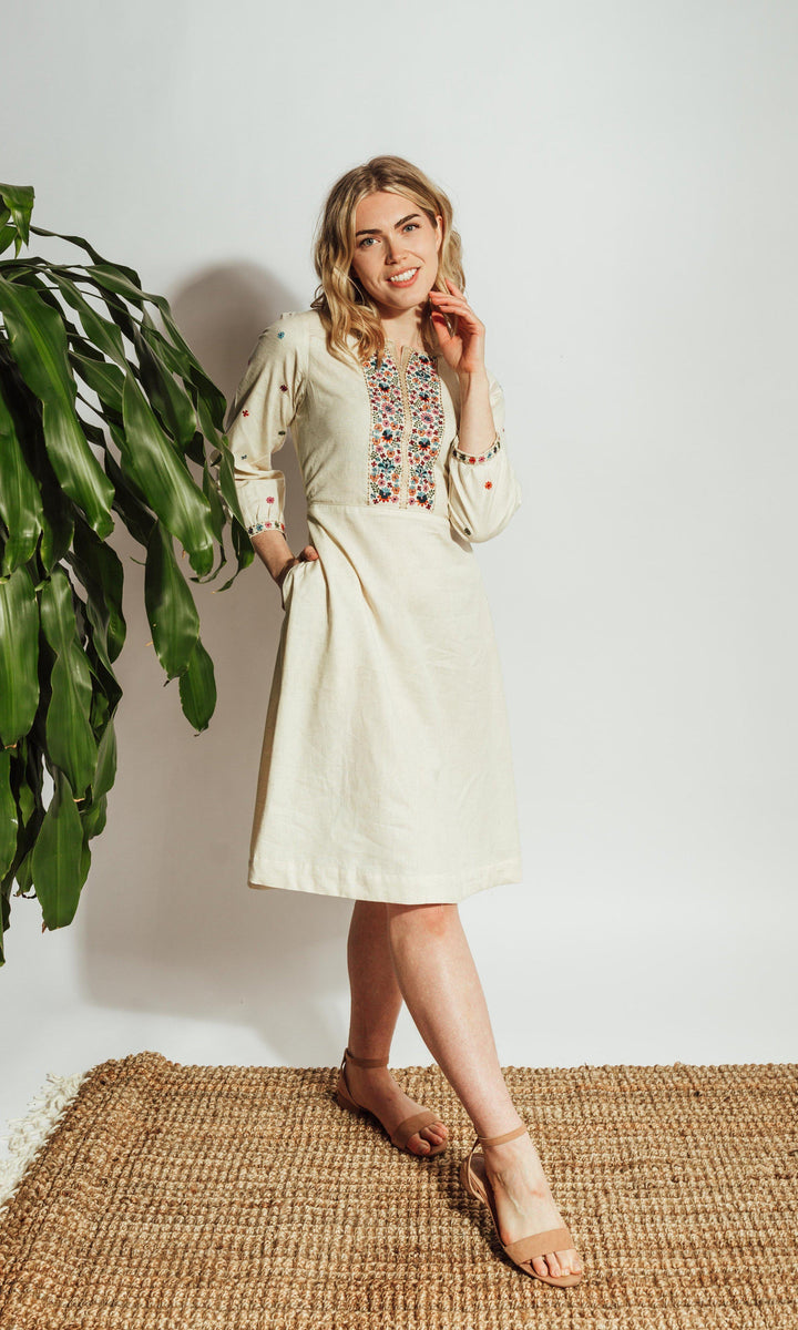 D1023 - dresses