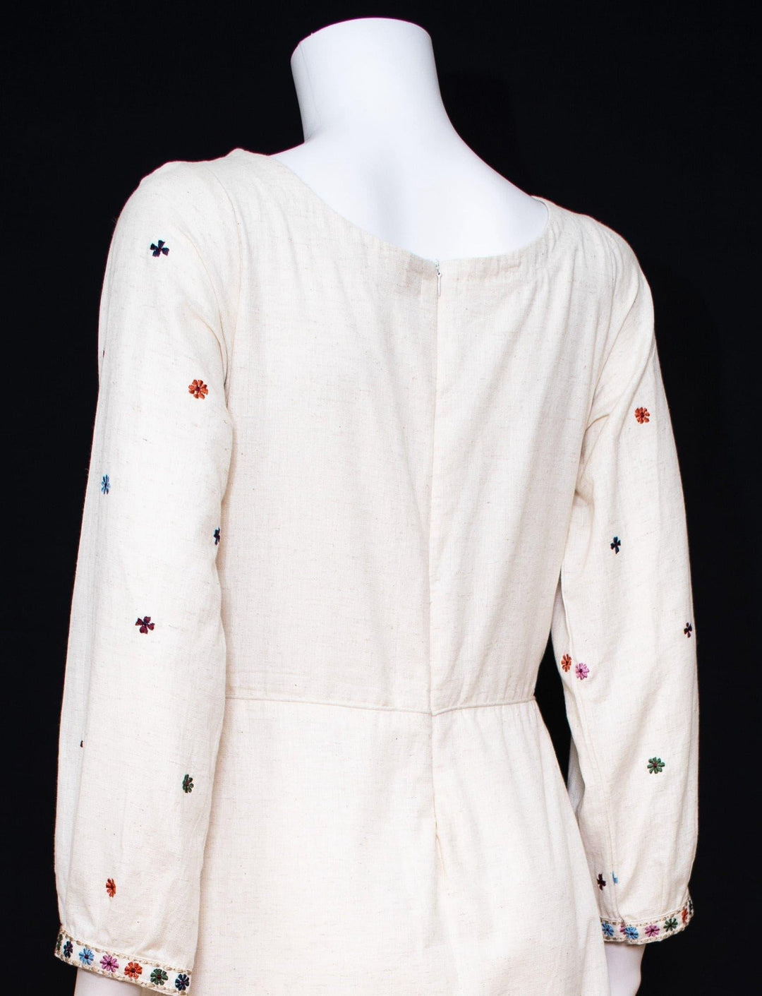 D1023 - dresses