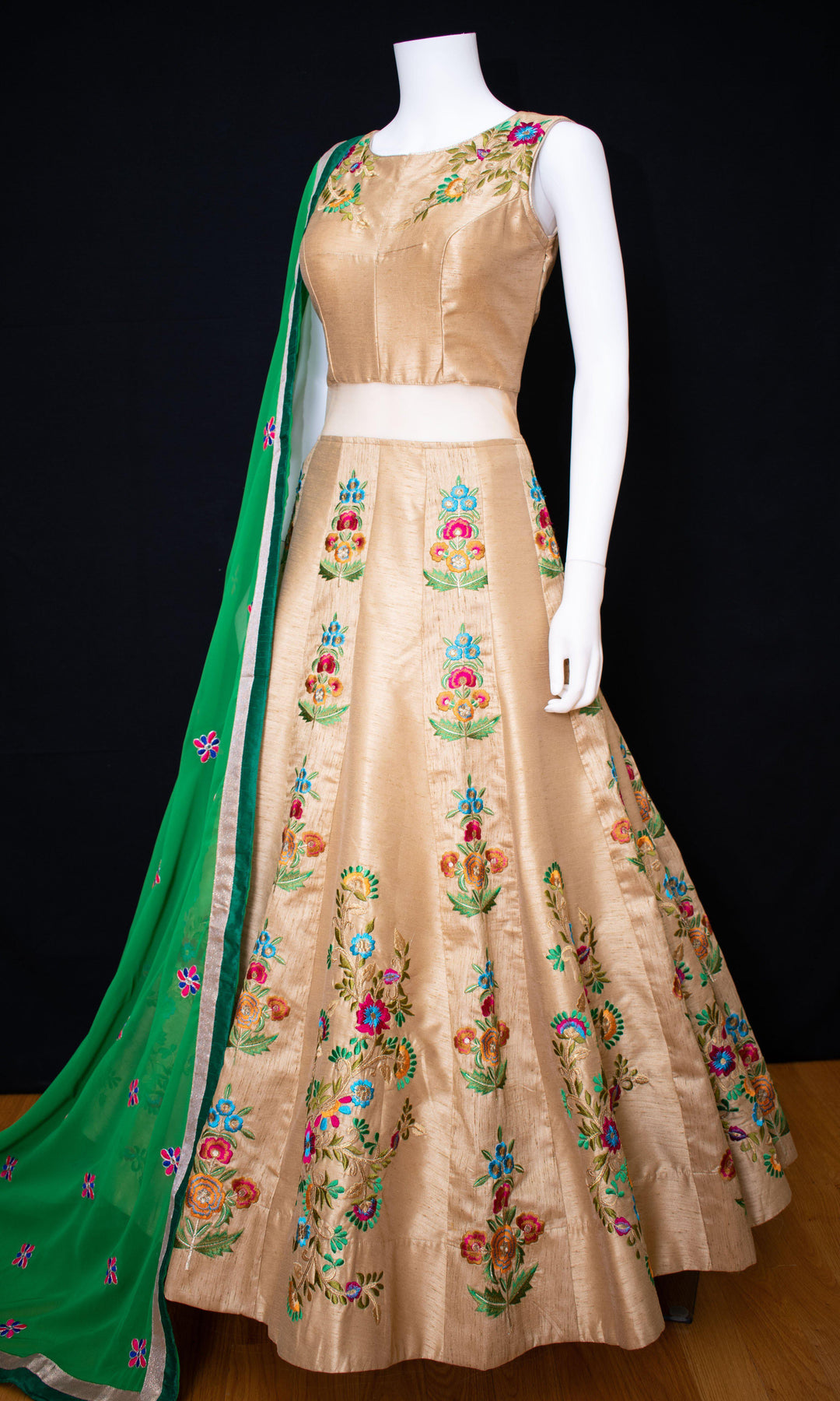AG1651 - ANARKALI & GOWN